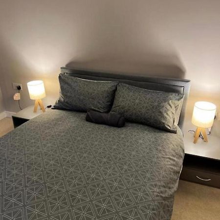 Modern Room Homestay In Apartment With Private Bathroom Croydon Buitenkant foto